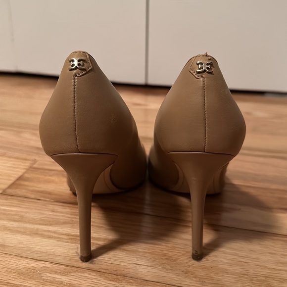 Sam Edelman Pointed Toe Heel - Picture 3 of 5